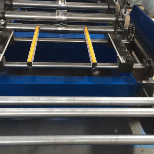 feeding inlet